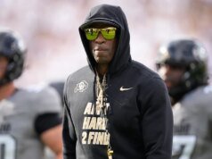 迪昂·桑德斯每天大約會收到五次死亡威脅。保鏢說道。