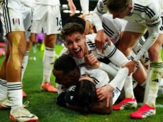 韋爾貝克進球被 VAR 判定無效後,維爾布魯根搬運工為農民隊帶來了最後一搏的製胜球