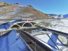 他們開通了世界上最長的隧道,將旅程從七個小時縮短到三個小時