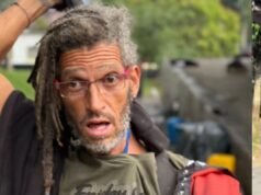 他住在街上,沒想到他會幫助他與家人團聚:“我們以為他死了”