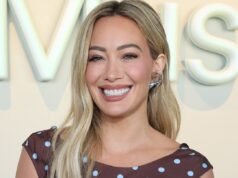 希拉里·達芙的女兒們觀看她的音樂會:視頻