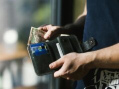 僅剩幾天時間即可以低於 24 美元的價格購買這款信用卡大小的追踪器