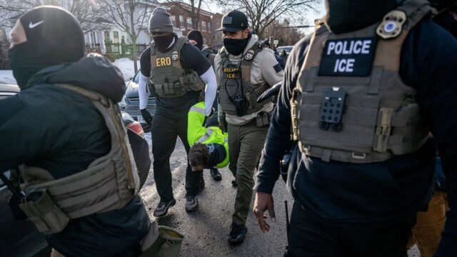 ice-federal-officers-minneapolis.jpg