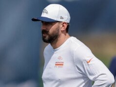 菲利普·里弗斯退出主教練亨特後,布法羅比爾隊宣布戴維斯·韋伯