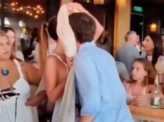 卡琳娜·耶利內克醜聞:埃斯特角城遊行期間,一名男子未經她同意試圖親吻她