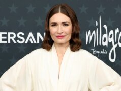 卡羅琳娜·維德拉 (Karolina Wydra) 講述她在電影《Pluribus》中凱旋回歸演藝事業的經歷