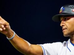 亞利桑那響尾蛇隊宣布草皮貴賓犬 2026 年教練組