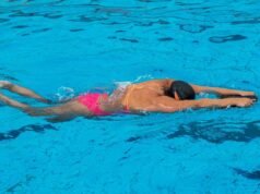 改善心理健康並減輕壓力:游泳的好處