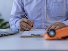 在人身傷害案件中選擇風險代理費用結構的主要好處 – APN 新聞