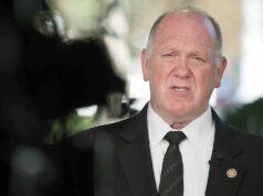 特朗普派沙皇湯姆·霍曼前往明尼蘇達州,稱其為“天才之舉”