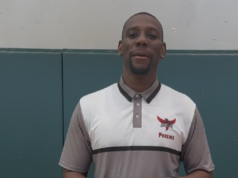 萊昂·雅各布·安傑洛教練幫助籃球取得了成功