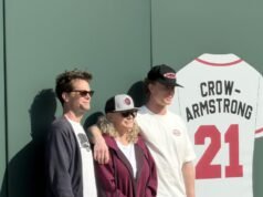 皮特·克勞-阿姆斯特朗和傑克·弗萊厄蒂在哈佛西湖分校獲得榮譽