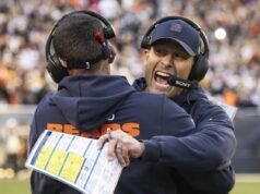 熊隊的本·約翰遜 (Ben Johnson) 躋身 NFL 年度最佳教練的 5 名決賽選手之列