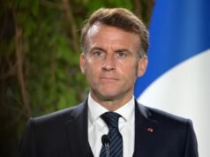 馬克龍警告說:“我們儿童和青少年的大腦是非賣品”