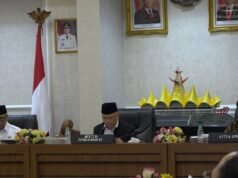 交通部長表示每個港口都應該有船隻待命