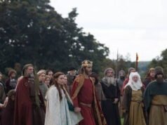 一部「引人入勝」、表演「迷人」的戰爭電影正在 Netflix 上播放