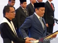 托馬斯·吉萬多諾 (Thomas Djiwandono) 被正式任命為印度尼西亞央行副行長