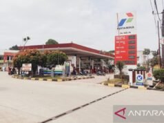 發現燃料與水混合後,Parungpanjang加油站已恢復運營