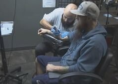 海鷹隊超級球迷紋身以紀念超級碗勝利