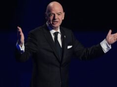 烏克蘭領導人詹尼·因凡蒂諾抨擊國際足聯取消俄羅斯禁令的努力