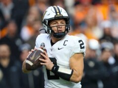 迭戈帕維亞 5’9 超級碗英雄在刷掉尺寸過小的釘子後找到了新的希望