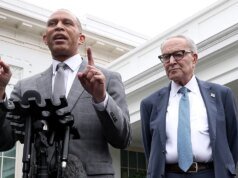 隨著國土安全部資金截止日期的臨近,民主黨人拒絕特朗普的關閉提議