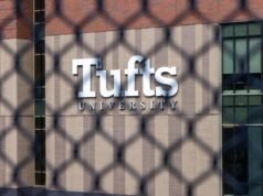 塔夫茨大學有一座以史蒂夫·蒂施命名的大樓,正在「監視」愛潑斯坦的情況
