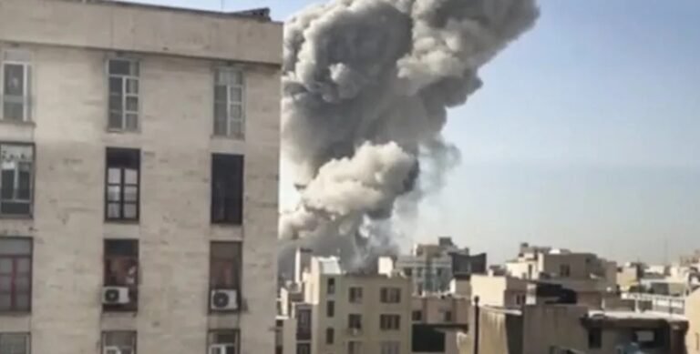 以色列和美國攻擊伊朗體育館 造成15人死亡
