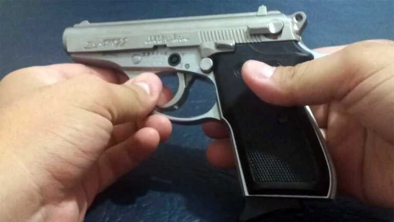 帕斯將軍區：兩名年輕人在發現槍枝後被捕