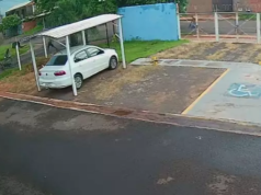 格蘭德角男子因欠債被毆打:病情嚴重