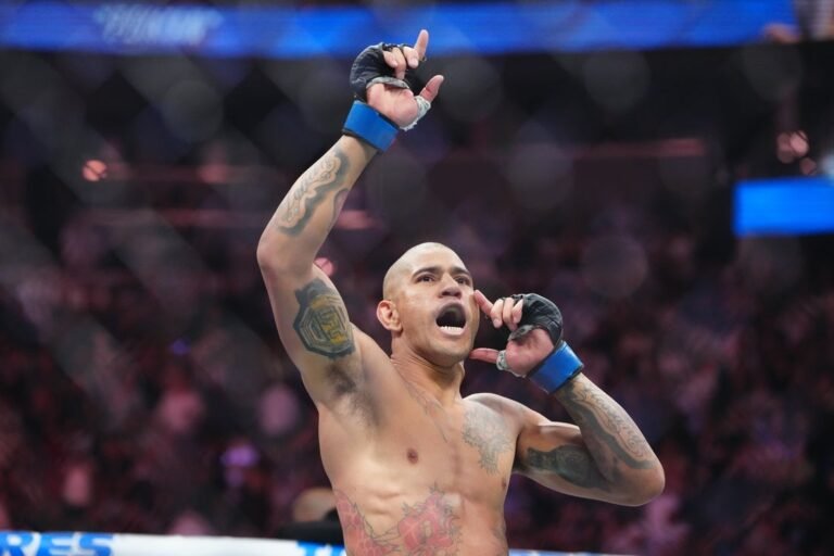 亞歷克斯佩雷拉 (Alex Pereira) 放棄 UFC 輕重量級冠軍頭銜
