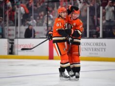 中場休息前的最後一場比賽中,鴨隊擊敗了海妖隊,在積分榜上超越了他們