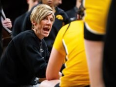 艾娃·海登 (Ava Hayden) 來自內布拉斯加州的 27 分領先愛荷華州第 13 位