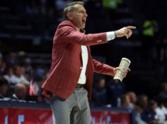 排名第 25 的阿拉巴馬大學擊敗路易斯安那州立大學,取得六連勝