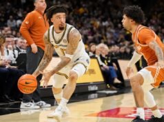 下半場,德州客場戰勝密蘇裡州,表現強勁