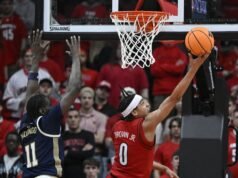 第 21 名路易斯維爾重回正軌,延續佐治亞理工學院的頹勢