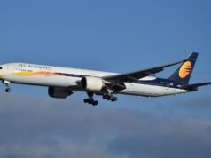 捷特航空以 4600 萬美元的價格向 Challenge Group 出售三架波音 777 飛機