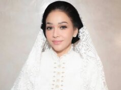 Maia Estianty的上傳讓網友們沒有安全感,她和Irwan Mussry的家庭立即成為焦點