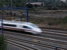 Mariano Guindal 為西班牙設計的新套裝