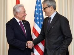 美國大使在西班牙商界首次亮相