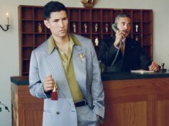 丹尼·拉米雷斯 (Dani Ramirez) 和邁克爾·因佩里奧利 (Michael Imperioli) 為阿梅利酒莊 (Chateau Améry) 活動做準備