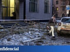 俄羅斯對基輔的襲擊造成至少兩人受傷,半個城市沒有暖氣