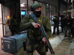 丹佛市議會準備禁止 ICE 特工在市內戴口罩