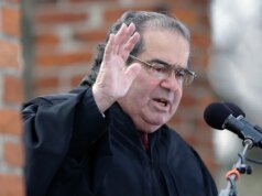 2月13日,最高法院法官安東尼·斯卡利亞被發現死亡