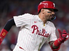 報導:教士隊外野手尼克·卡斯特拉諾斯、投手格里芬·坎寧