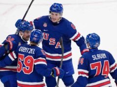 重點:美國隊在斯威曼的不穩定開局中倖存下來,斯洛伐克儘管失利但仍獲勝