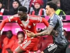 加拿大隊隊長阿方索·戴維斯在拜仁獲勝時受傷