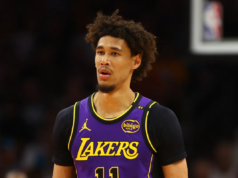 湖人隊的傑克遜海耶斯在全明星扣籃比賽中令人尷尬的表現後受到批評