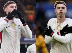 狼隊球星科爾·帕爾默在上半場上演了精彩的帽子戲法,他丟了一個荒唐的點球