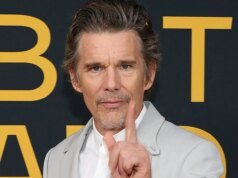 伊森霍克在五十五歲時做出令人驚訝的性自白